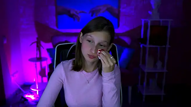 Snapshot of EllaHorton chatting on October 2025 05:14:02 PM EllaHorton online show from October 2025 05:14:02 PM
