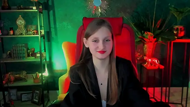 Snapshot of EllaHorton chatting on February 2025 03:37:02 PM EllaHorton online show from February 2025 03:37:02 PM