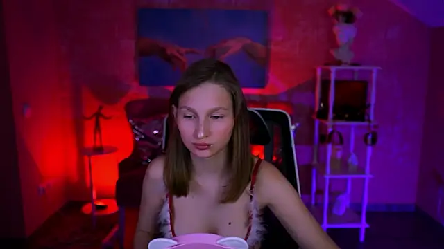 EllaHorton online show from February 2026 05:32:01 PM