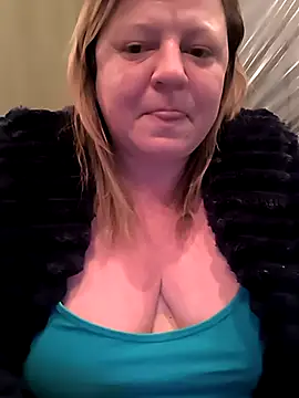 jusichka online show from May 2026 06:44:02 PM