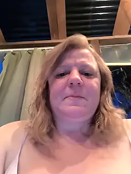 jusichka online show from May 2026 06:00:01 PM