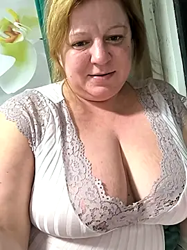 jusichka online show from November 2025 07:46:01 PM