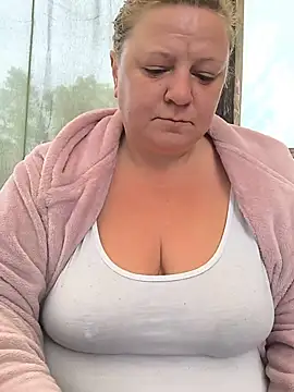 jusichka online show from May 2026 03:18:01 PM