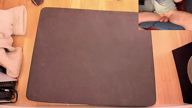 Snapshot of brsrkr chatting on March 2026 10:32:01 PM brsrkr online show from March 2026 10:32:01 PM