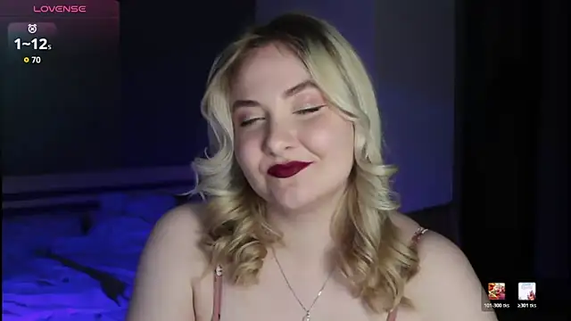 Snapshot of sensual_girrrl chatting on April 2026 11:28:02 PM sensual girrrl online show from April 2026 11:28:02 PM