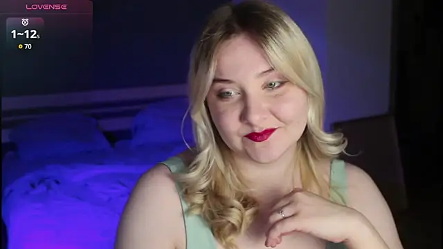 Snapshot of sensual_girrrl chatting on May 2026 11:41:02 PM sensual girrrl online show from May 2026 11:41:02 PM