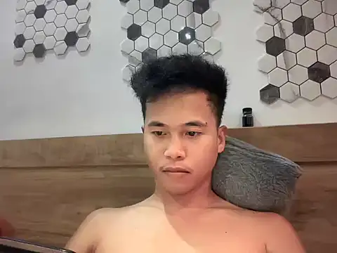 Asiantwink21 online show from October 2025 05:35:02 PM