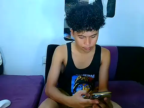 Asiantwink21 online show from December 2025 01:05:02 PM