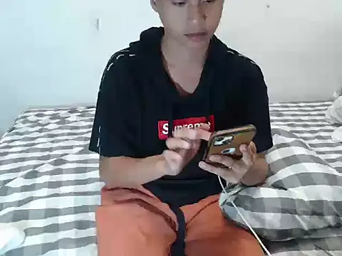 Asiantwink21 online show from January 2026 08:27:02 PM