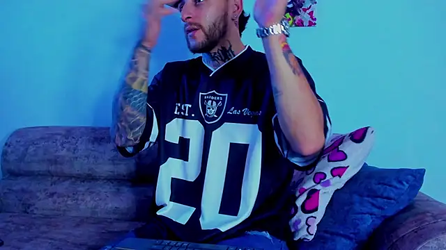Drako Lamar online show from October 2025 02:01:01 AM