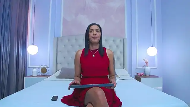 Snapshot of JoannaCox chatting on November 2025 06:08:01 PM JoannaCox online show from November 2025 06:08:01 PM