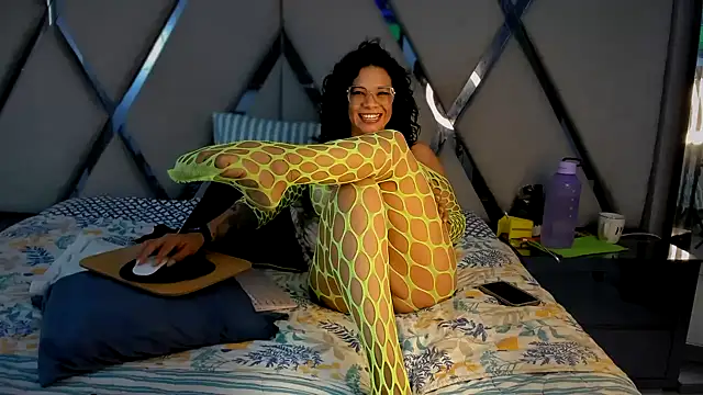 paula daniela1 online show from March 2025 09:36:02 PM