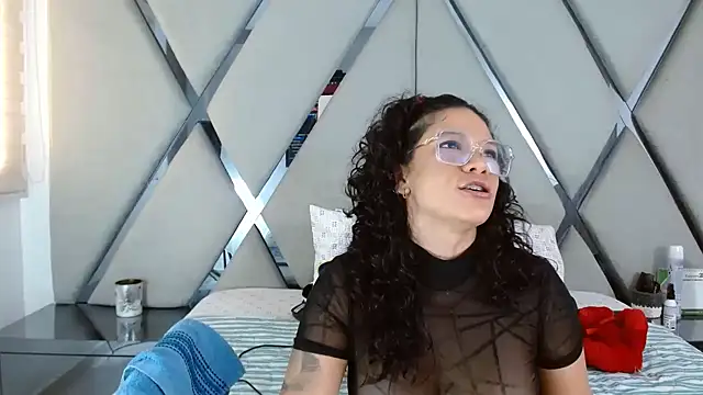 paula daniela1 online show from February 2026 12:56:01 PM