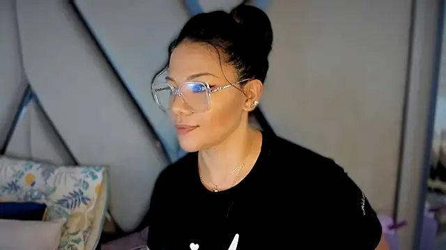 paula daniela1 online show from February 2025 10:38:02 PM