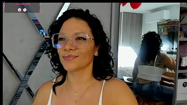 paula daniela1 online show from February 2025 09:30:02 PM