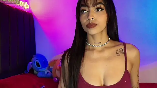 Snapshot of Alleanys_Cristal chatting on October 2025 09:26:02 PM Alleanys Cristal online show from October 2025 09:26:02 PM