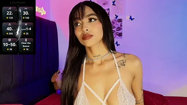 Alleanys Cristal online show from November 2025 07:18:01 PM