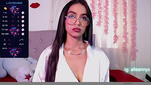 Snapshot of Alleanys_Cristal chatting on March 2025 05:16:02 PM Alleanys Cristal online show from March 2025 05:16:02 PM