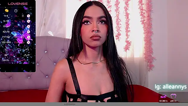 Snapshot of Alleanys_Cristal chatting on February 2025 08:36:01 PM Alleanys Cristal online show from February 2025 08:36:01 PM