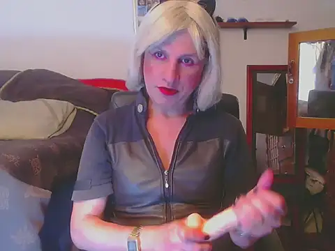 LorenJade online show from April 2026 07:04:02 AM