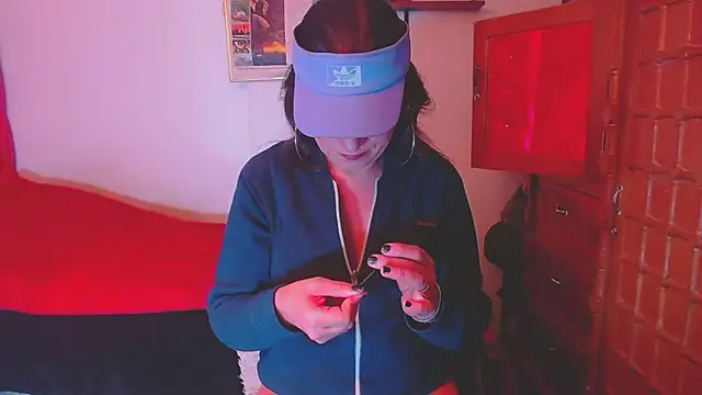 LorenJade online show from November 2025 07:23:02 AM