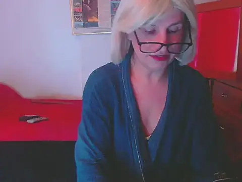 LorenJade online show from December 2025 07:24:02 AM