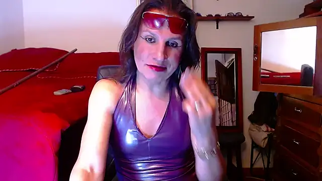 Snapshot of LorenJade chatting on July 2026 07:28:01 AM LorenJade online show from July 2026 07:28:01 AM