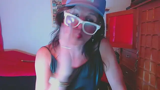 LorenJade online show from November 2025 08:08:01 AM