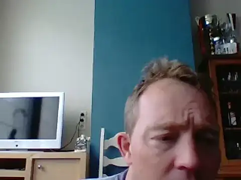Snapshot of bertolini chatting on March 2025 07:55:01 AM bertolini online show from March 2025 07:55:01 AM