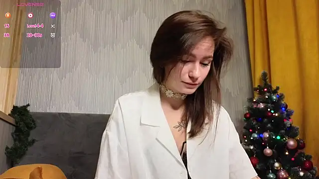 girl with snaketatto0 online show from January 2025 01:45:02 AM