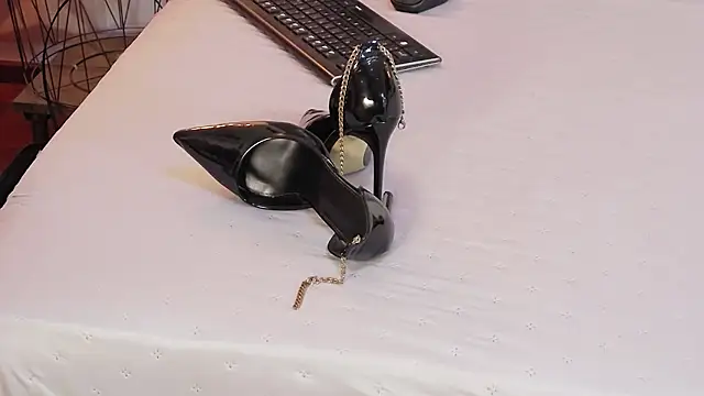 AryaEve online show from February 2026 06:57:01 AM