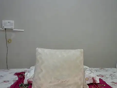 Snapshot of Cariepink chatting on February 2026 08:09:01 AM Cariepink online show from February 2026 08:09:01 AM