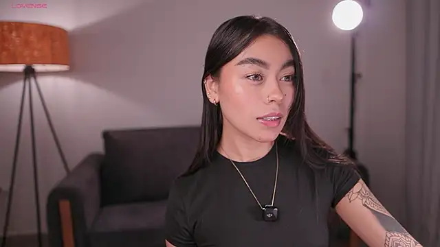 GigiLee  online show from May 2026 01:20:01 AM