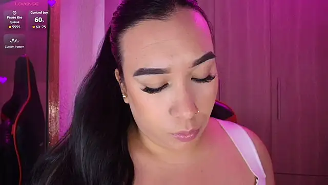 leahtemptation3 online show from November 2025 02:09:01 PM