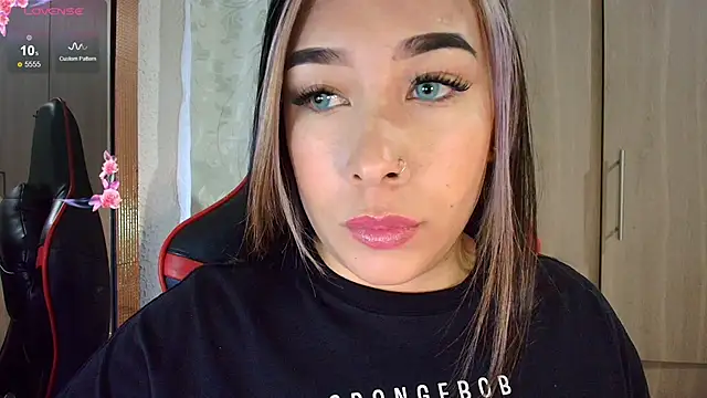 leahtemptation3 online show from May 2026 01:09:01 AM