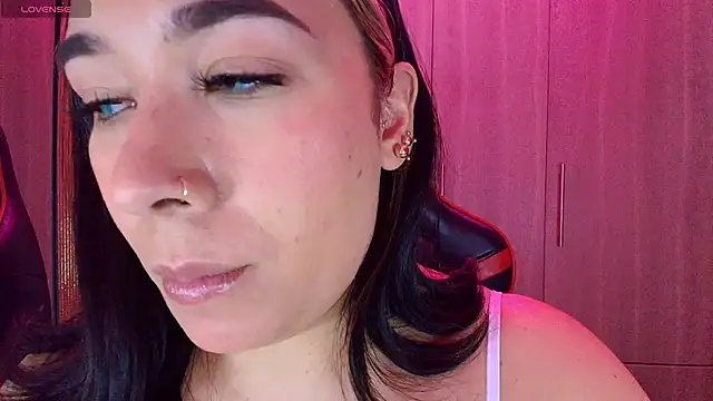 leahtemptation3 online show from February 2026 11:04:01 PM