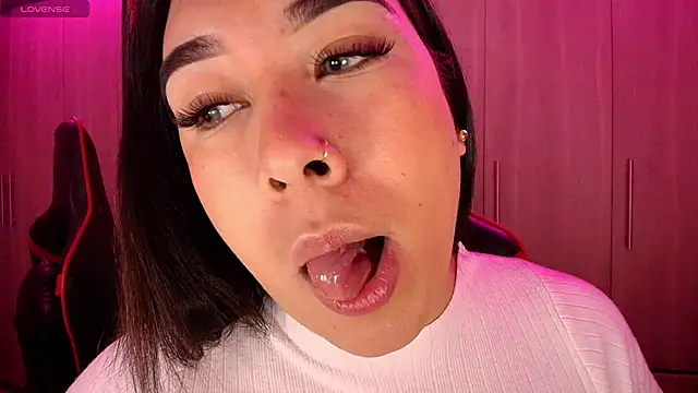 leahtemptation3 online show from November 2025 10:58:02 AM