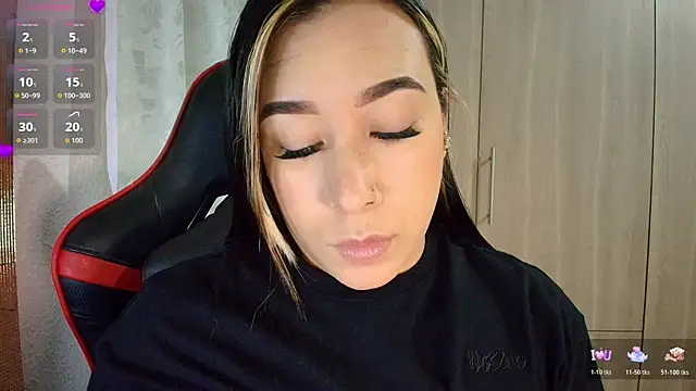 leahtemptation3 online show from April 2026 09:29:01 PM