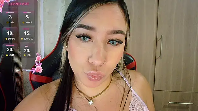 leahtemptation3 online show from April 2026 09:05:02 AM