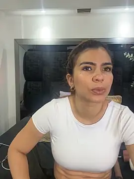 Arianna Jones1 online show from May 2026 05:50:02 AM
