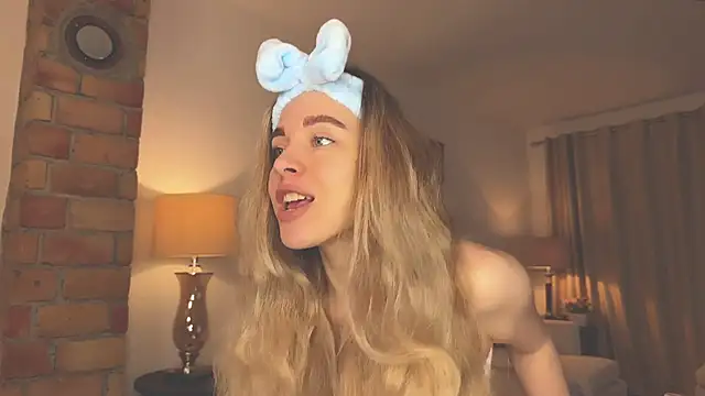 Snapshot of hotexclusive_ chatting on December 2024 05:21:01 AM hotexclusive online show from December 2024 05:21:01 AM