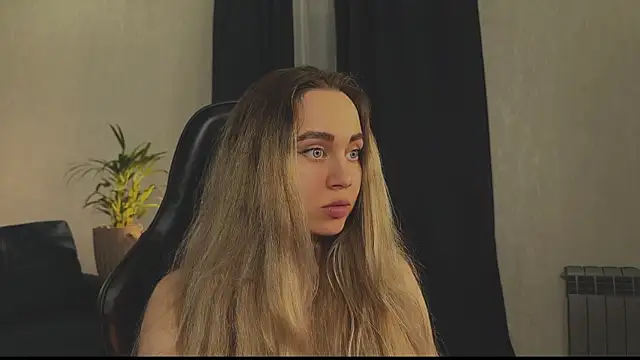 Snapshot of hotexclusive_ chatting on March 2025 11:20:01 PM hotexclusive online show from March 2025 11:20:01 PM