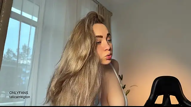 Snapshot of hotexclusive_ chatting on November 2025 04:50:02 AM hotexclusive online show from November 2025 04:50:02 AM