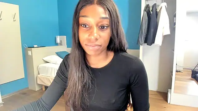 Snapshot of smileybabe chatting on October 2025 08:33:02 AM smileybabe online show from October 2025 08:33:02 AM