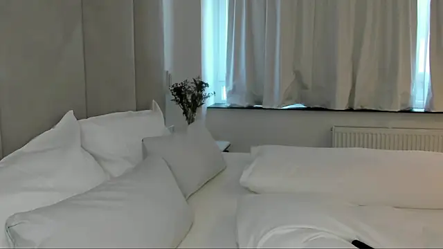 Snapshot of smileybabe chatting on February 2025 03:43:01 PM smileybabe online show from February 2025 03:43:01 PM