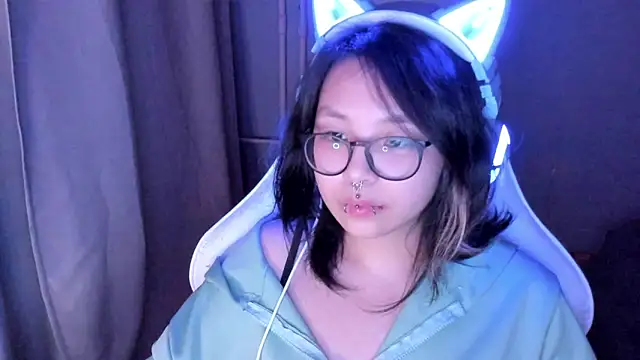 maydaykimmy online show from May 2026 09:33:01 PM