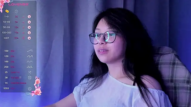 Snapshot of maydaykimmy chatting on December 2024 11:31:02 PM maydaykimmy online show from December 2024 11:31:02 PM