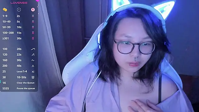 maydaykimmy online show from April 2026 08:59:02 PM