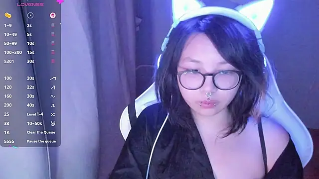 maydaykimmy online show from April 2026 08:45:01 PM