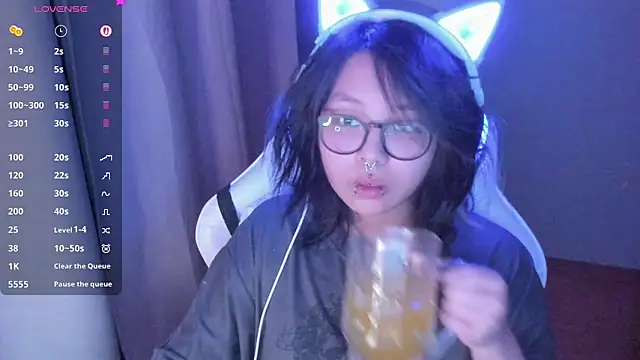 maydaykimmy online show from April 2026 09:44:01 PM